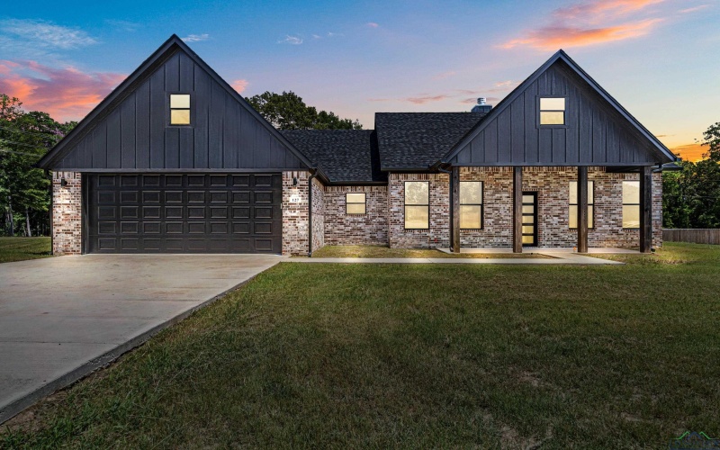 127 Big Oakes Rd, Kilgore, TX 75662, 3 Bedrooms Bedrooms, ,2 BathroomsBathrooms,Residential,For Sale,127 Big Oakes Rd,20255356
