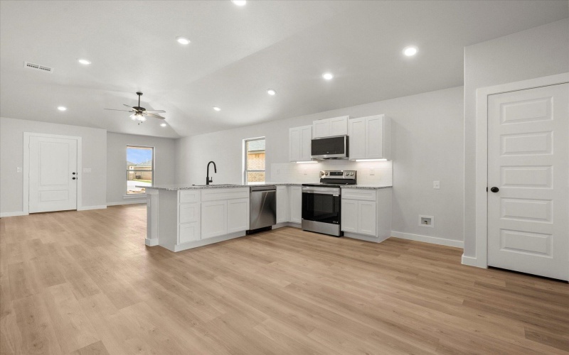 2220 133rd Street, Lubbock, TX 79423, 3 Habitaciones Habitaciones , ,2 BañosBaños,Residential,En Venta,2220 133rd Street,202558663