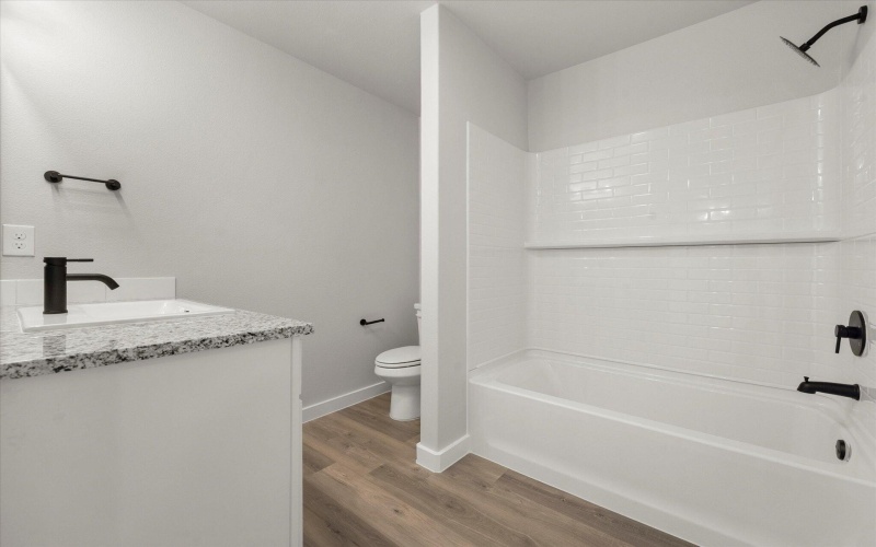 2220 133rd Street, Lubbock, TX 79423, 3 Habitaciones Habitaciones , ,2 BañosBaños,Residential,En Venta,2220 133rd Street,202558663