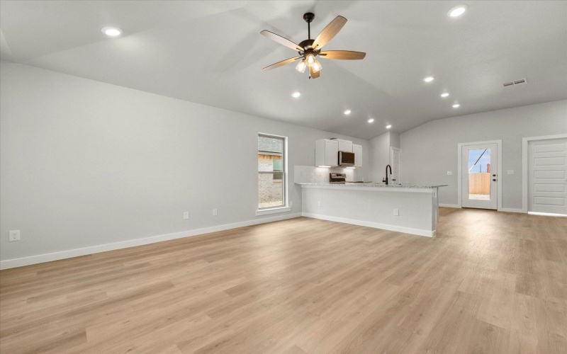 2220 133rd Street, Lubbock, TX 79423, 3 Habitaciones Habitaciones , ,2 BañosBaños,Residential,En Venta,2220 133rd Street,202558663