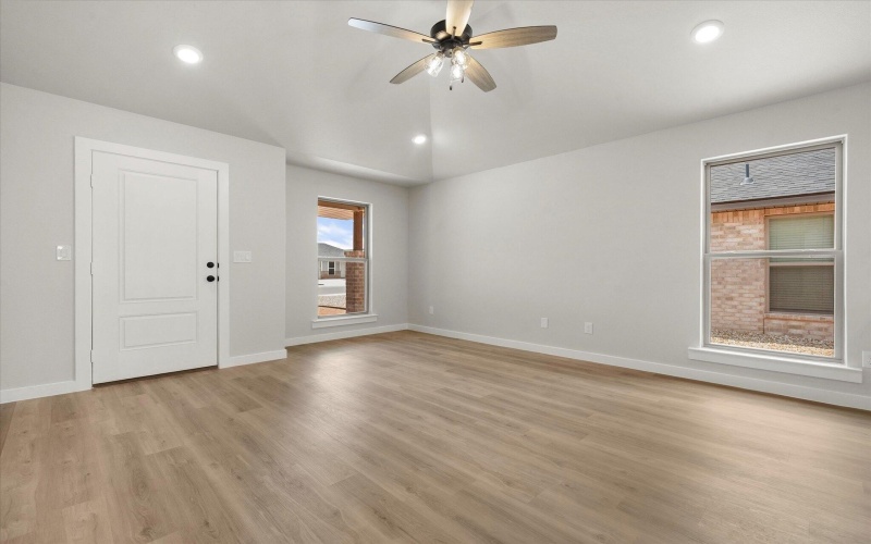 2220 133rd Street, Lubbock, TX 79423, 3 Habitaciones Habitaciones , ,2 BañosBaños,Residential,En Venta,2220 133rd Street,202558663