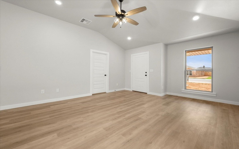 2220 133rd Street, Lubbock, TX 79423, 3 Habitaciones Habitaciones , ,2 BañosBaños,Residential,En Venta,2220 133rd Street,202558663
