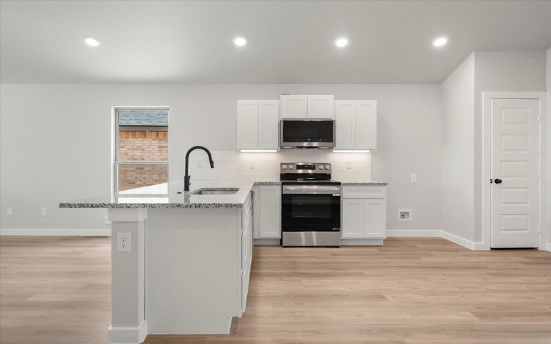 2220 133rd Street, Lubbock, TX 79423, 3 Habitaciones Habitaciones , ,2 BañosBaños,Residential,En Venta,2220 133rd Street,202558663