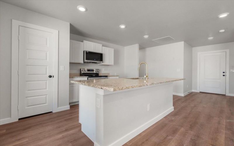 2215 133rd Street, Lubbock, TX 79423, 3 Habitaciones Habitaciones , ,2 BañosBaños,Residential,En Venta,2215 133rd Street,0,202558664