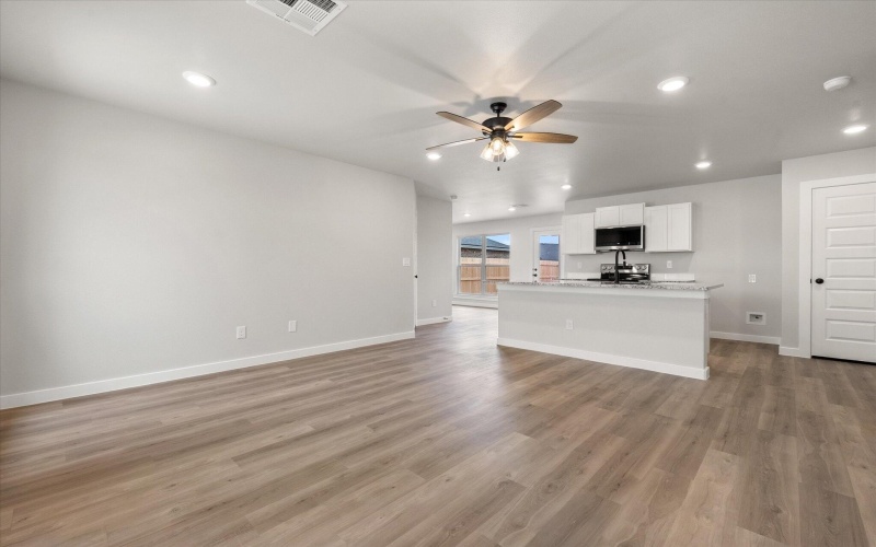 2219 133rd Street, Lubbock, TX 79423, 3 Habitaciones Habitaciones , ,2 BañosBaños,Residential,En Venta,2219 133rd Street,202558665