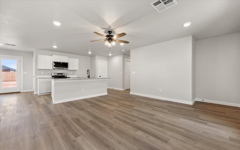 2219 133rd Street, Lubbock, TX 79423, 3 Habitaciones Habitaciones , ,2 BañosBaños,Residential,En Venta,2219 133rd Street,202558665