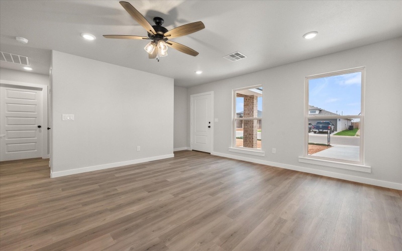 2219 133rd Street, Lubbock, TX 79423, 3 Habitaciones Habitaciones , ,2 BañosBaños,Residential,En Venta,2219 133rd Street,202558665