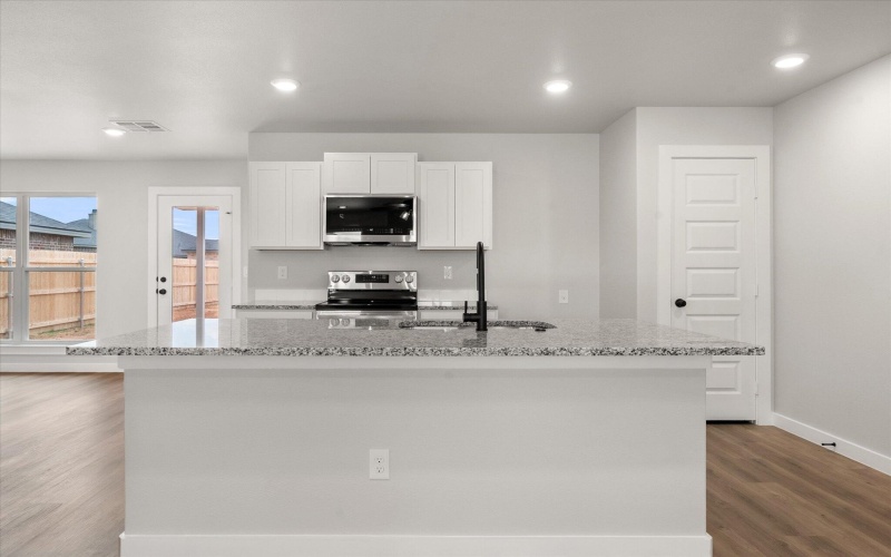 2219 133rd Street, Lubbock, TX 79423, 3 Habitaciones Habitaciones , ,2 BañosBaños,Residential,En Venta,2219 133rd Street,202558665