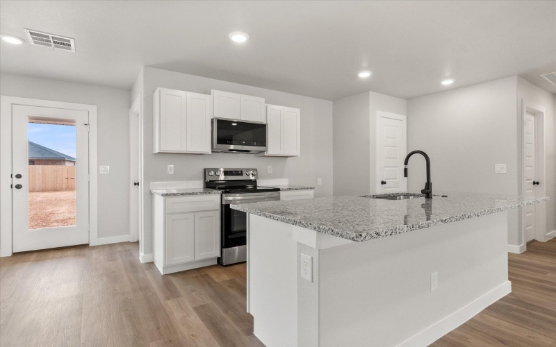 2219 133rd Street, Lubbock, TX 79423, 3 Habitaciones Habitaciones , ,2 BañosBaños,Residential,En Venta,2219 133rd Street,202558665