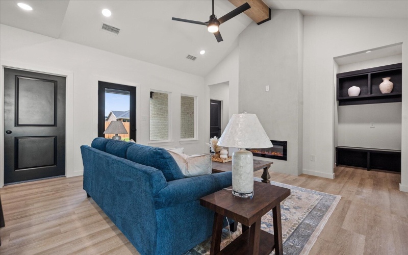6916 14th Street, Lubbock, TX 79416, 3 Habitaciones Habitaciones , ,2 BañosBaños,Residential,En Venta,6916 14th Street,202558707