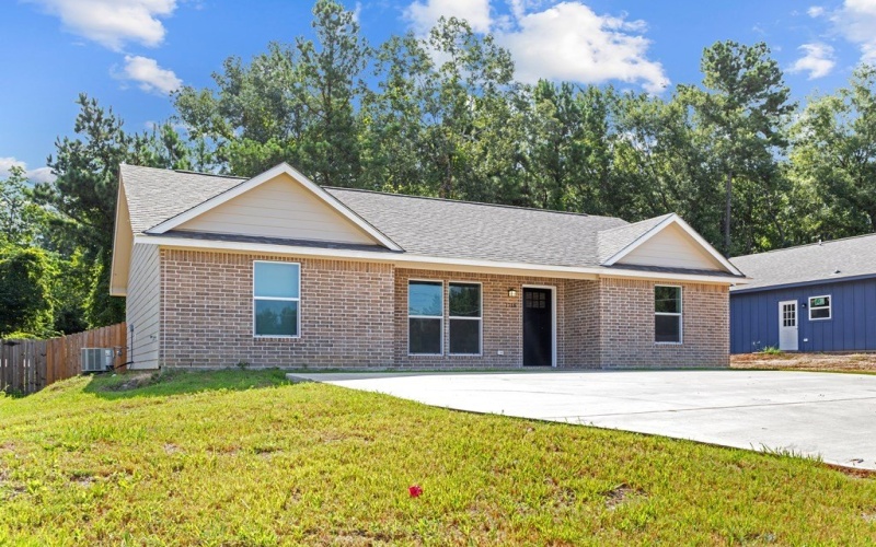 1716 Sayers Street, Lufkin, TX 75904, 3 Bedrooms Bedrooms, ,2 BathroomsBathrooms,Residential,For Sale,1716 Sayers Street,22501401