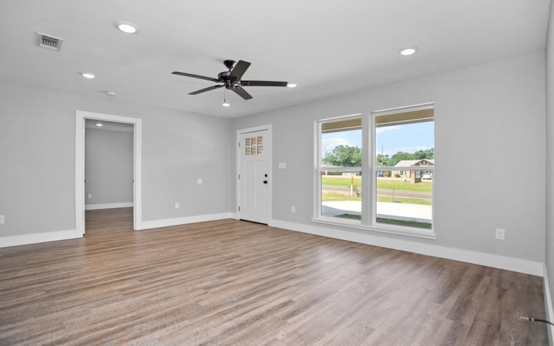 1716 Sayers Street, Lufkin, TX 75904, 3 Bedrooms Bedrooms, ,2 BathroomsBathrooms,Residential,For Sale,1716 Sayers Street,22501401