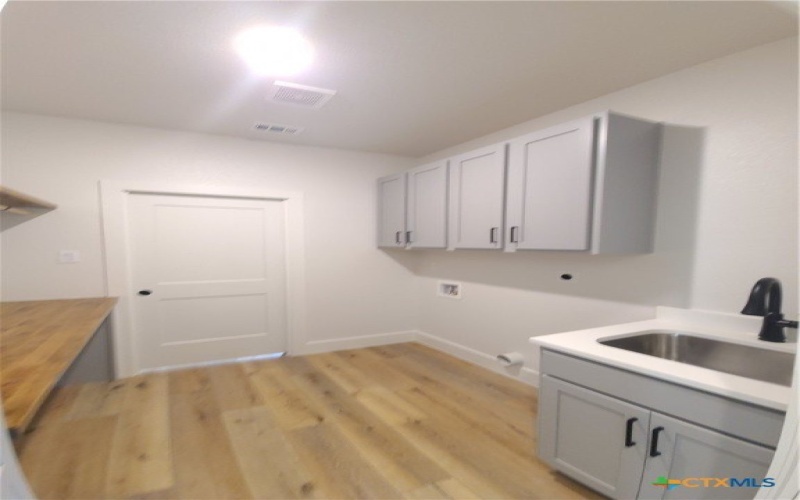 524 E 25th Street, Belton, TX 76513, 4 Habitaciones Habitaciones , ,2 BañosBaños,Residential,En Venta,524 E 25th Street,0,588688