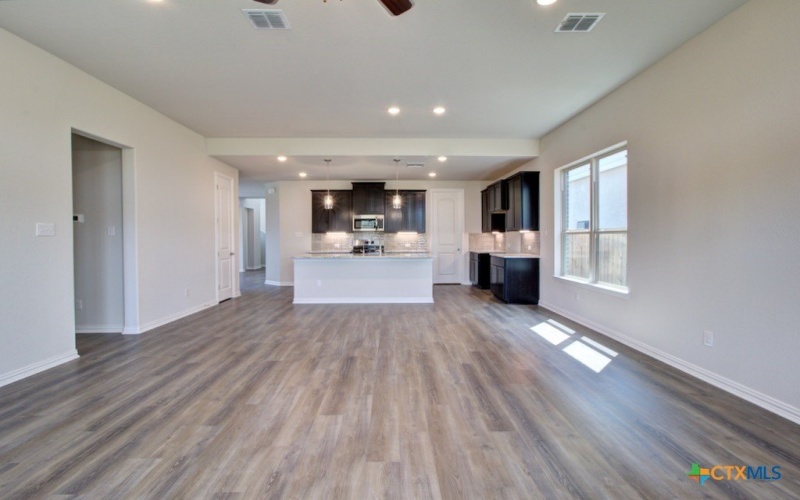 1614 Couser Avenue, New Braunfels, TX 78132, 4 Habitaciones Habitaciones , ,3 BañosBaños,Residential,En Venta,1614 Couser Avenue,588715
