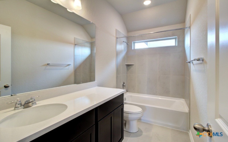 1614 Couser Avenue, New Braunfels, TX 78132, 4 Habitaciones Habitaciones , ,3 BañosBaños,Residential,En Venta,1614 Couser Avenue,588715