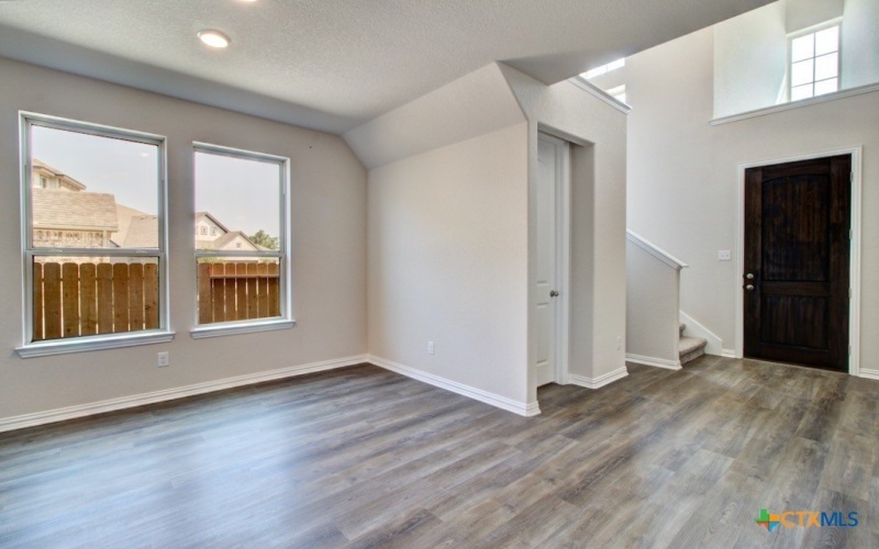 1614 Couser Avenue, New Braunfels, TX 78132, 4 Habitaciones Habitaciones , ,3 BañosBaños,Residential,En Venta,1614 Couser Avenue,588715