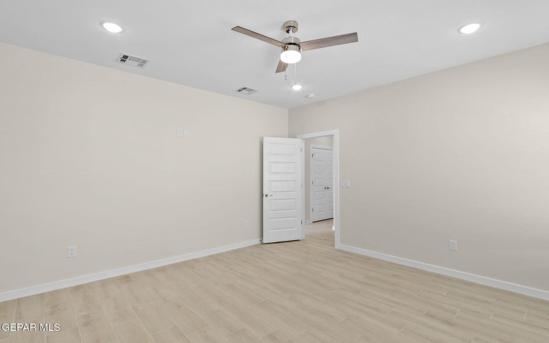 8408 Wally Place, Vinton, TX 79821, 3 Bedrooms Bedrooms, ,2 BathroomsBathrooms,Residential,For Sale,8408 Wally Place,927697