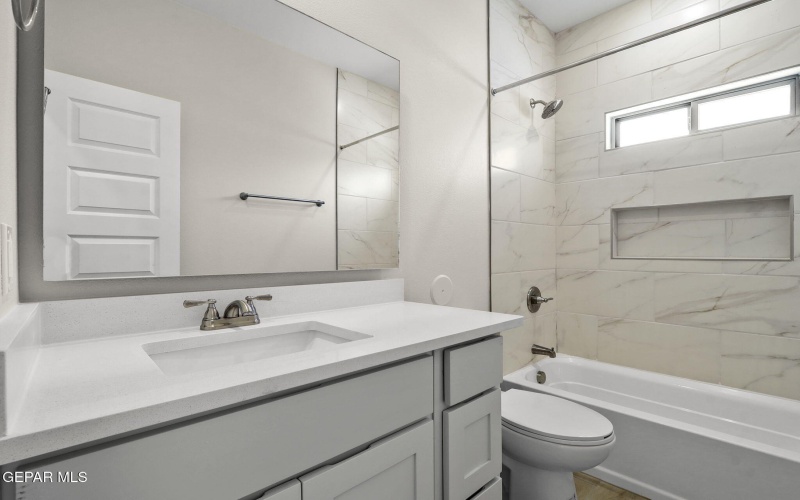 8408 Wally Place, Vinton, TX 79821, 3 Bedrooms Bedrooms, ,2 BathroomsBathrooms,Residential,For Sale,8408 Wally Place,927697