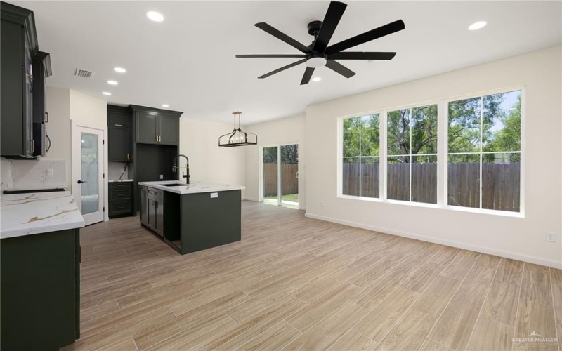 3408 Emma Drive, Weslaco, TX 78596, 3 Bedrooms Bedrooms, ,2 BathroomsBathrooms,Residential,For Sale,3408 Emma Drive,0,477644