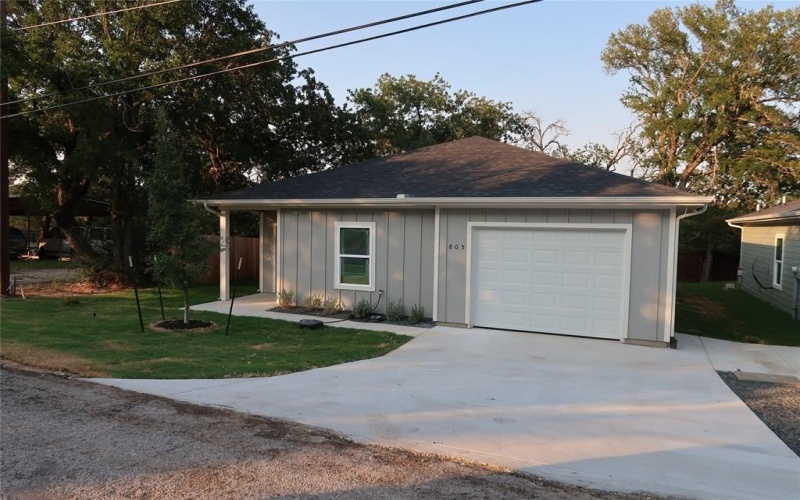 805 Branding Iron Trail, Granbury, TX 76049, 3 Bedrooms Bedrooms, ,2 BathroomsBathrooms,Residential,For Sale,805 Branding Iron Trail,0,20974664