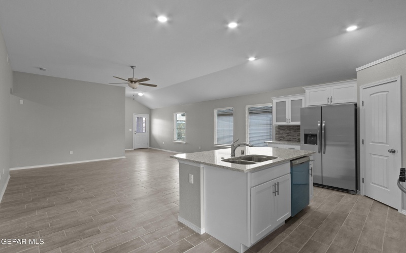 1325 Blue Horizon Place, El Paso, TX 79928, 4 Bedrooms Bedrooms, ,2 BathroomsBathrooms,Residential,For Sale,1325 Blue Horizon Place,915467