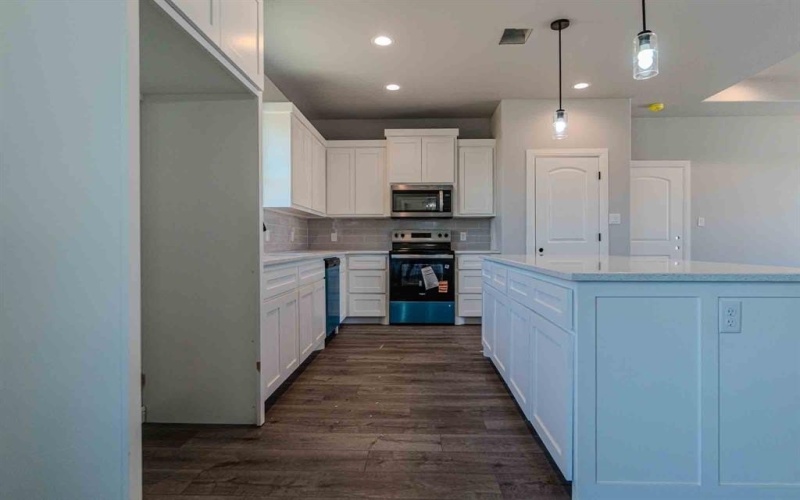 6111 S Lakeside Hills Court, Granbury, TX 76048, 3 Bedrooms Bedrooms, ,2 BathroomsBathrooms,Residential,For Sale,6111 S Lakeside Hills Court,0,21017262