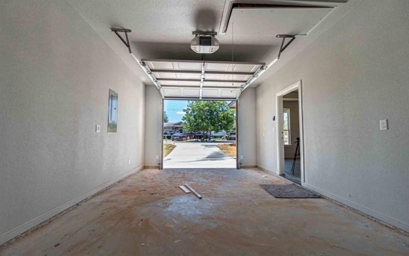 6111 S Lakeside Hills Court, Granbury, TX 76048, 3 Bedrooms Bedrooms, ,2 BathroomsBathrooms,Residential,For Sale,6111 S Lakeside Hills Court,0,21017262