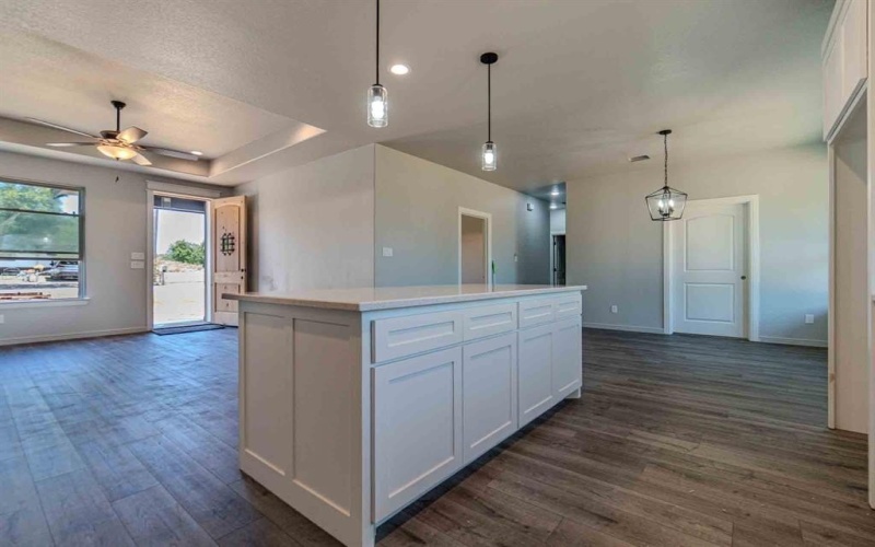 6111 S Lakeside Hills Court, Granbury, TX 76048, 3 Bedrooms Bedrooms, ,2 BathroomsBathrooms,Residential,For Sale,6111 S Lakeside Hills Court,0,21017262
