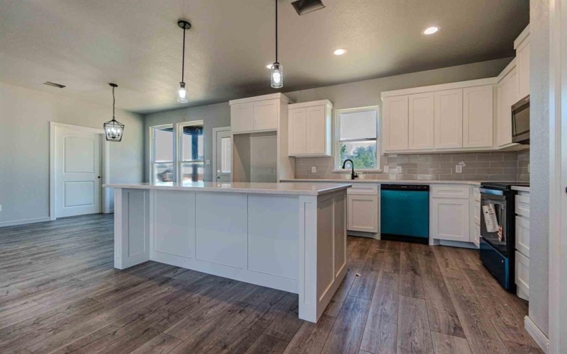 6111 S Lakeside Hills Court, Granbury, TX 76048, 3 Bedrooms Bedrooms, ,2 BathroomsBathrooms,Residential,For Sale,6111 S Lakeside Hills Court,0,21017262