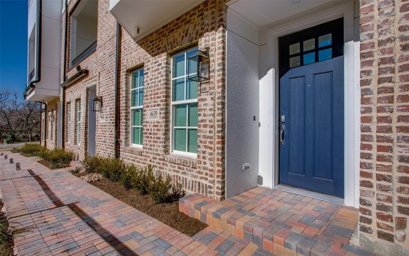 4639 New Water Lane, Dallas, TX 75219, 2 Bedrooms Bedrooms, ,2 BathroomsBathrooms,Residential,For Sale,4639 New Water Lane,0,21021135