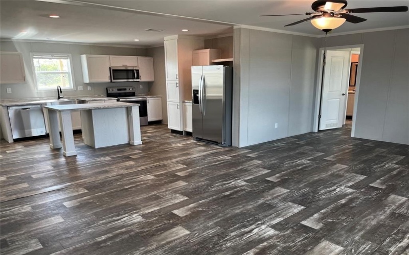 313 Overland Trail, Runaway Bay, TX 76426, 4 Bedrooms Bedrooms, ,2 BathroomsBathrooms,Residential,For Sale,313 Overland Trail,0,21021334