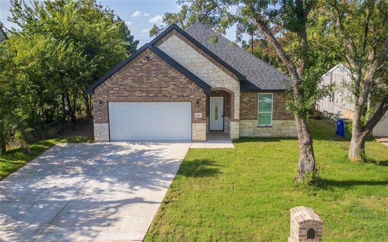14017 Cimarron Drive, Balch Springs, TX 75180, 3 Habitaciones Habitaciones , ,2 BañosBaños,Residential,En Venta,14017 Cimarron Drive,0,21022079
