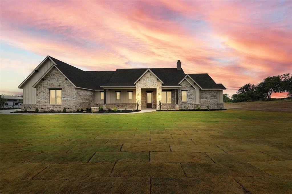 2028 Liberty Court, Weatherford, TX 76088, 3 Bedrooms Bedrooms, ,2 BathroomsBathrooms,Residential,For Sale,2028 Liberty Court,0,21022113