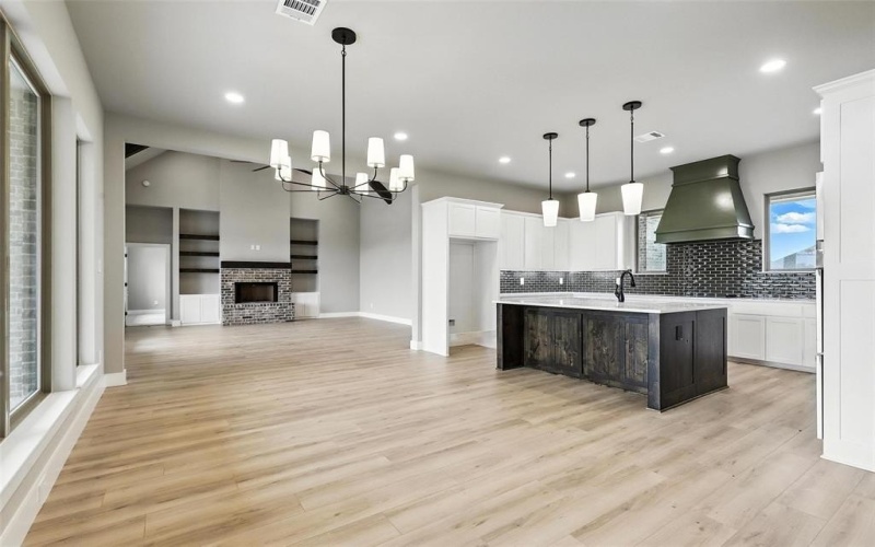 2028 Liberty Court, Weatherford, TX 76088, 3 Bedrooms Bedrooms, ,2 BathroomsBathrooms,Residential,For Sale,2028 Liberty Court,0,21022113