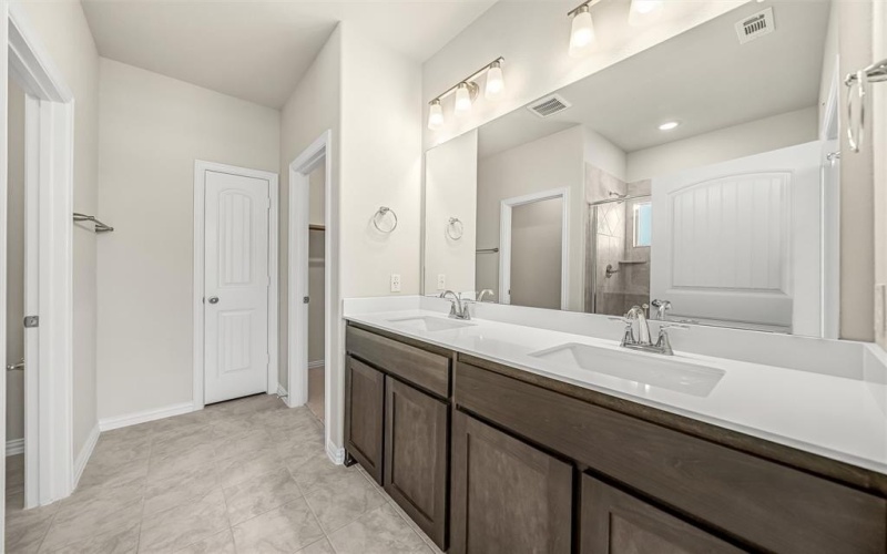 3513 Columbus Street, Gainesville, TX 76240, 4 Bedrooms Bedrooms, ,2 BathroomsBathrooms,Residential,For Sale,3513 Columbus Street,0,21022136