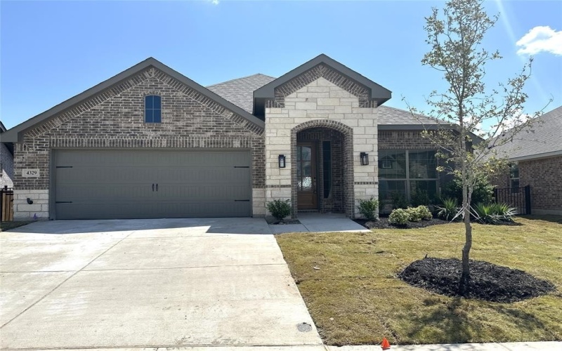 1008 Pineview Lane, Crowley, TX 76036, 4 Bedrooms Bedrooms, ,2 BathroomsBathrooms,Residential,For Sale,1008 Pineview Lane,0,21022238