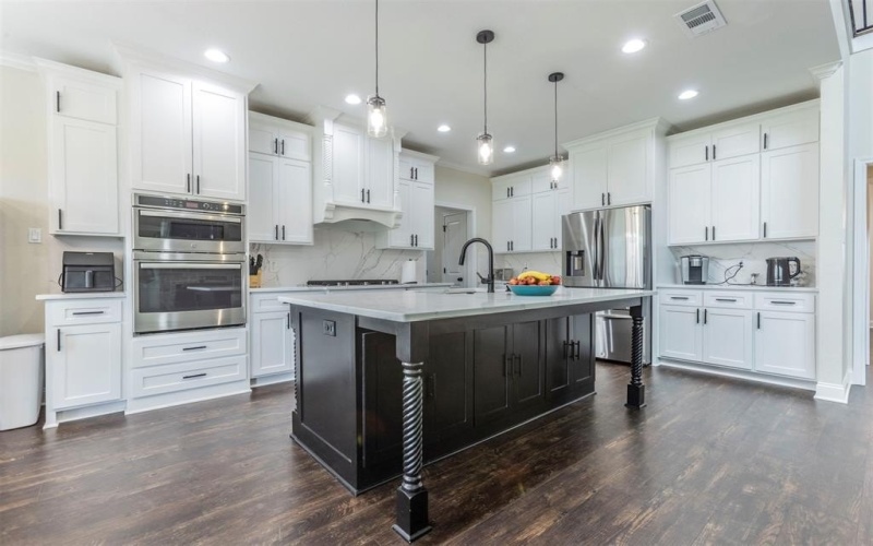 120 Big Catch Lane, Robinson, TX 76706, 4 Habitaciones Habitaciones , ,3 BañosBaños,Residential,En Venta,120 Big Catch Lane,0,21022318