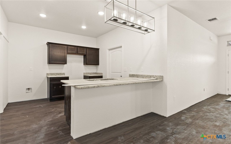 117 Leon Lane, Copperas Cove, TX 76522, 6 Habitaciones Habitaciones , ,Residential,En Venta,117 Leon Lane,0,588742