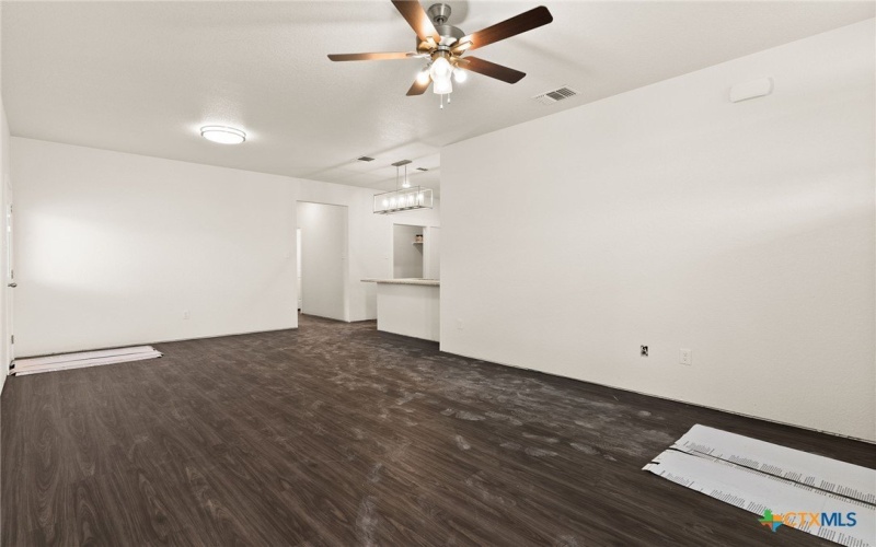 117 Leon Lane, Copperas Cove, TX 76522, 6 Habitaciones Habitaciones , ,Residential,En Venta,117 Leon Lane,0,588742