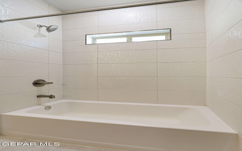 460 Santiago Munos Street, Vinton, TX 79821, 4 Habitaciones Habitaciones , ,2 BañosBaños,Residential,En Venta,460 Santiago Munos Street,915538