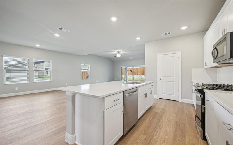 9637 Rattlesnake Trail, Fort Worth, TX 76036, 4 Bedrooms Bedrooms, ,3 BathroomsBathrooms,Residential,For Sale,9637 Rattlesnake Trail,0,21021398