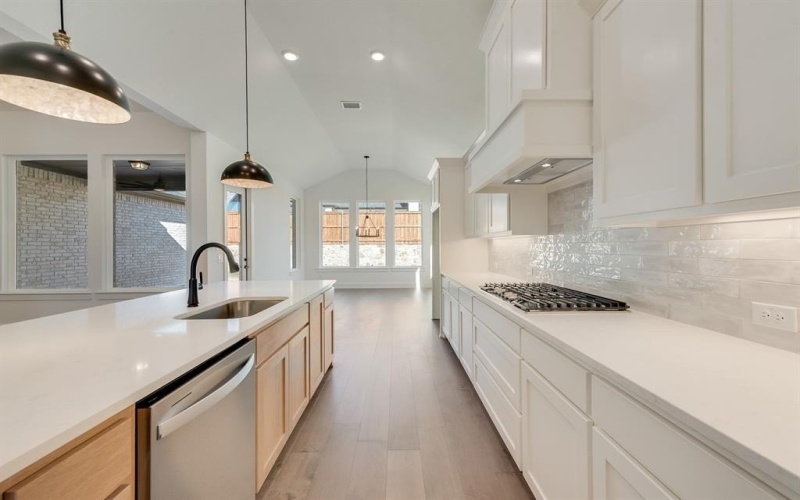 912 Shady Oaks Drive, Rockwall, TX 75087, 4 Bedrooms Bedrooms, ,3 BathroomsBathrooms,Residential,For Sale,912 Shady Oaks Drive,0,21021435