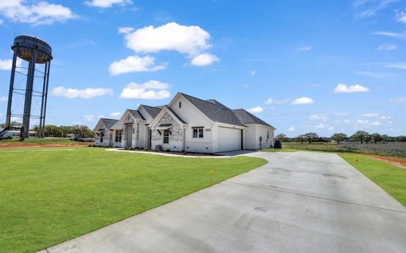1600 Thomas Road, Springtown, TX 76082, 4 Bedrooms Bedrooms, ,2 BathroomsBathrooms,Residential,For Sale,1600 Thomas Road,21021495