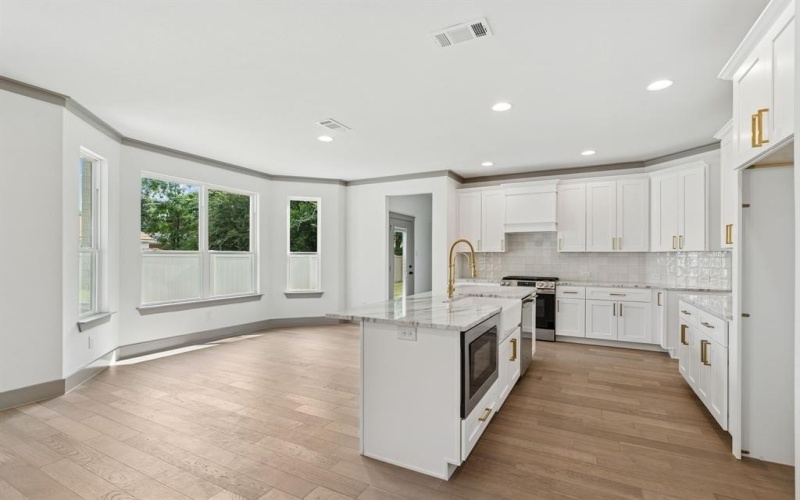 5720 Randolph Court, Westworth Village, TX 76114, 4 Bedrooms Bedrooms, ,2 BathroomsBathrooms,Residential,For Sale,5720 Randolph Court,0,21021515
