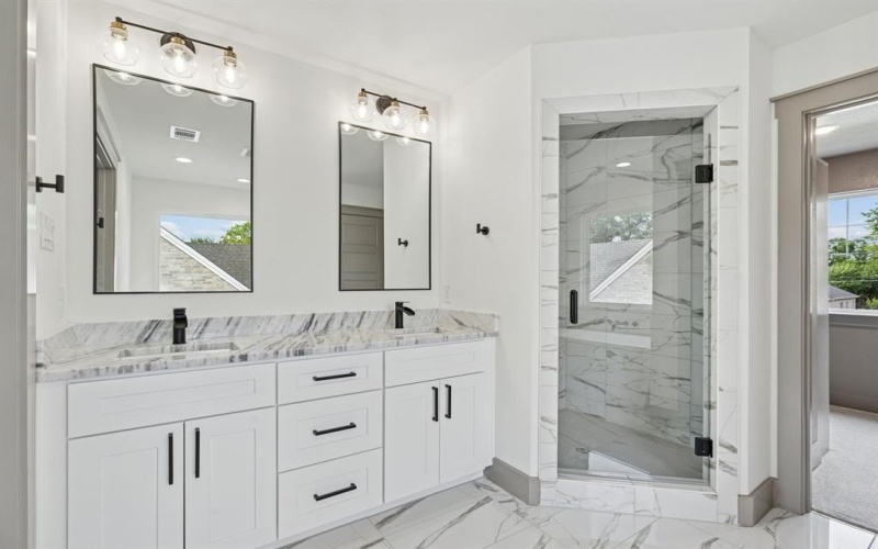 5720 Randolph Court, Westworth Village, TX 76114, 4 Bedrooms Bedrooms, ,2 BathroomsBathrooms,Residential,For Sale,5720 Randolph Court,0,21021515