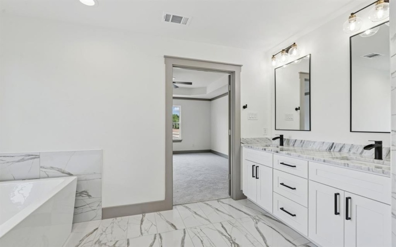 5720 Randolph Court, Westworth Village, TX 76114, 4 Bedrooms Bedrooms, ,2 BathroomsBathrooms,Residential,For Sale,5720 Randolph Court,0,21021515