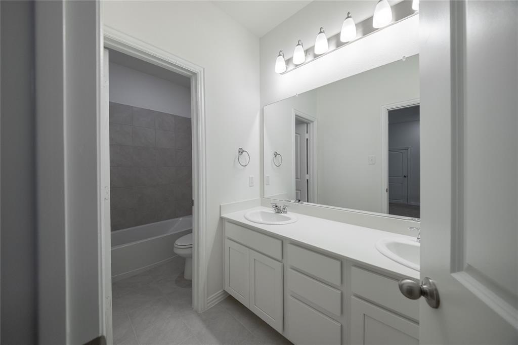1712 Etosha Drive, Royse City, TX 75189, 5 Habitaciones Habitaciones , ,3 BañosBaños,Residential,En Venta,1712 Etosha Drive,0,21021527