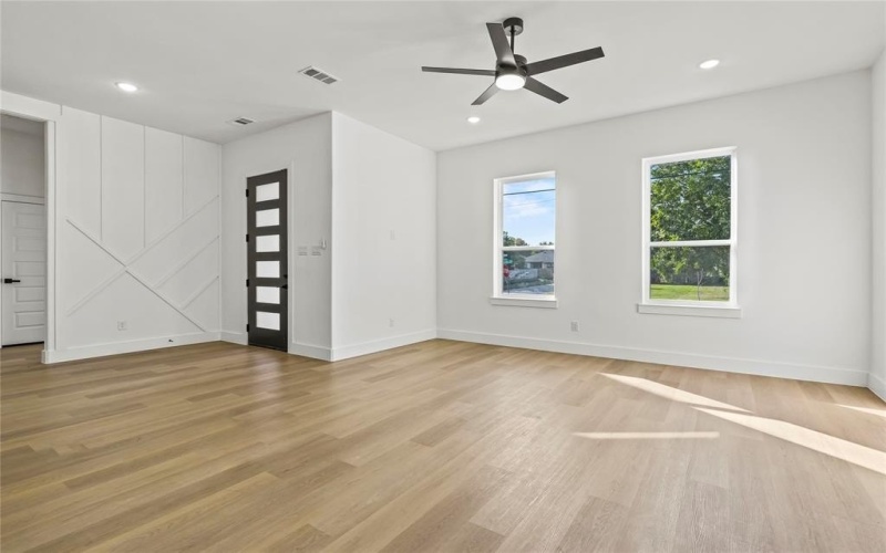 4604 Corregidor Street, Dallas, TX 75216, 4 Bedrooms Bedrooms, ,3 BathroomsBathrooms,Residential,For Sale,4604 Corregidor Street,0,21021625