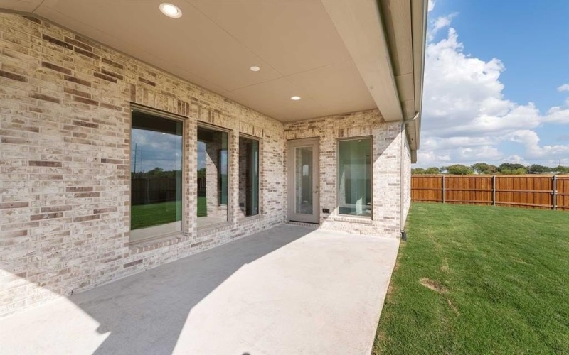1921 Lowland Drive, Rockwall, TX 75087, 4 Bedrooms Bedrooms, ,5 BathroomsBathrooms,Residential,For Sale,1921 Lowland Drive,0,21021773
