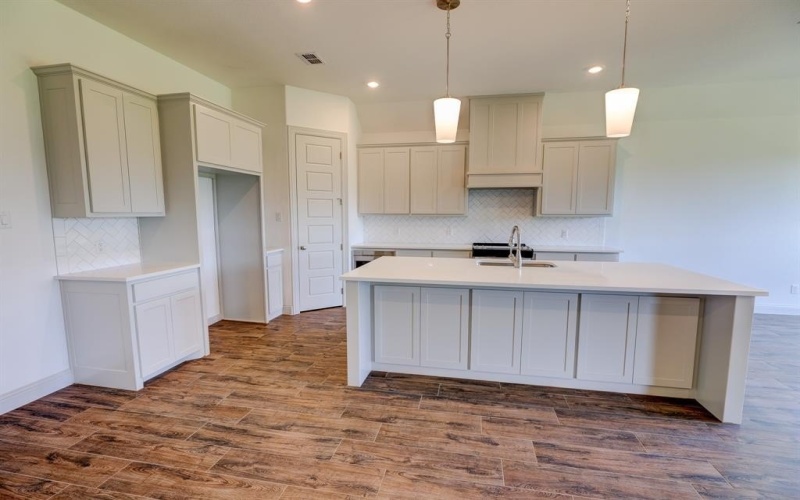 124 mockingbird hill, Joshua, TX 76058, 4 Bedrooms Bedrooms, ,2 BathroomsBathrooms,Residential,For Sale,124 mockingbird hill,0,21021776